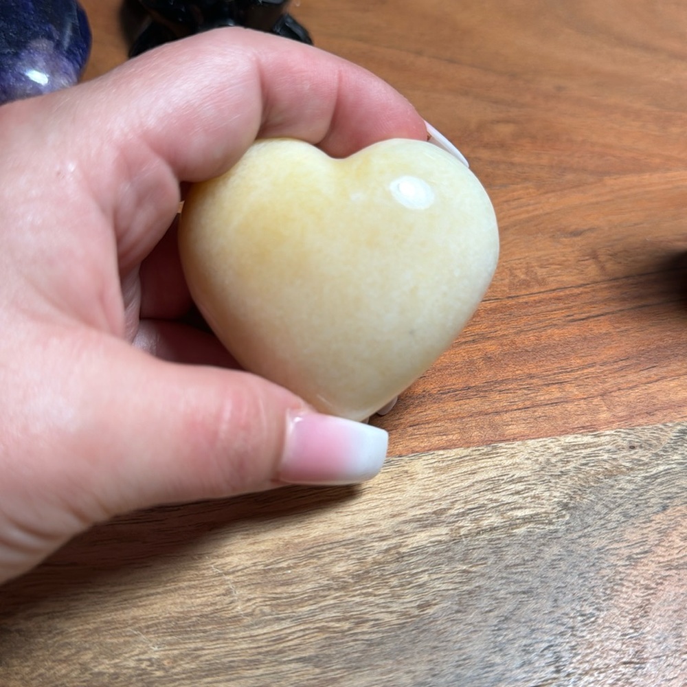 Dyed Agate Heart - Yellow 1
